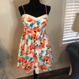 Flower dress with poofy lining
